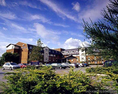 Hotel Premier London Gatwick Airport - A23 Airport Way 3*