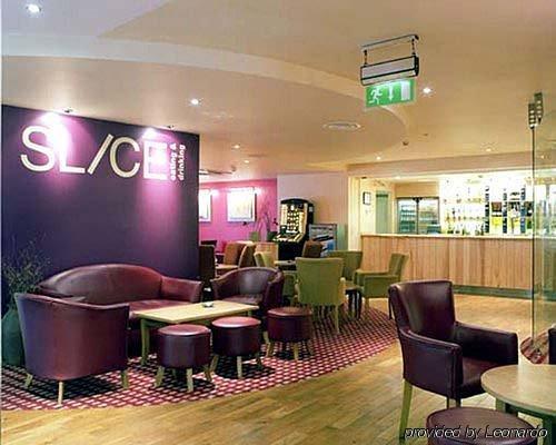 Premier London Gatwick Airport - A23 Airport Way 3*