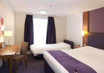 Premier London Gatwick Airport - A23 Airport Way Hotel 3*