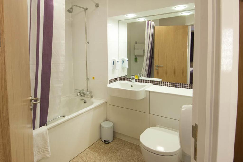 Premier London Gatwick Airport - A23 Airport Way Hotel Crawley (West Sussex)