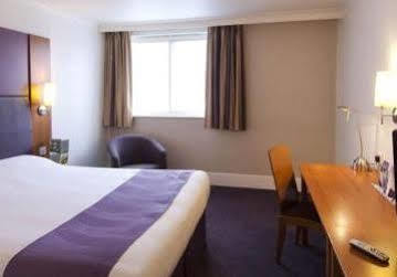 Premier London Gatwick Airport - A23 Airport Way Hotel Crawley (West Sussex)
